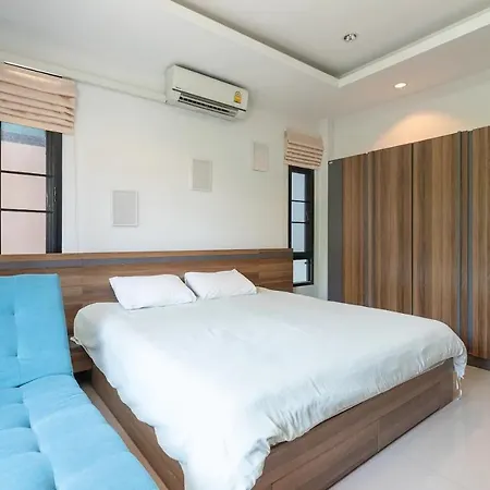 Loft Style Townhouse Near Old City Chiang Mai Exterior photo