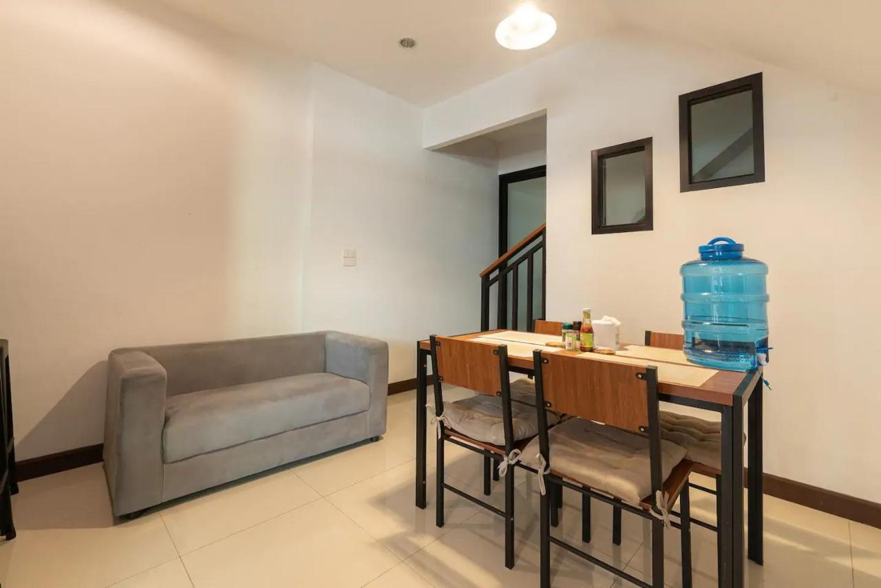 Homestay Loft Style Townhouse Near Old